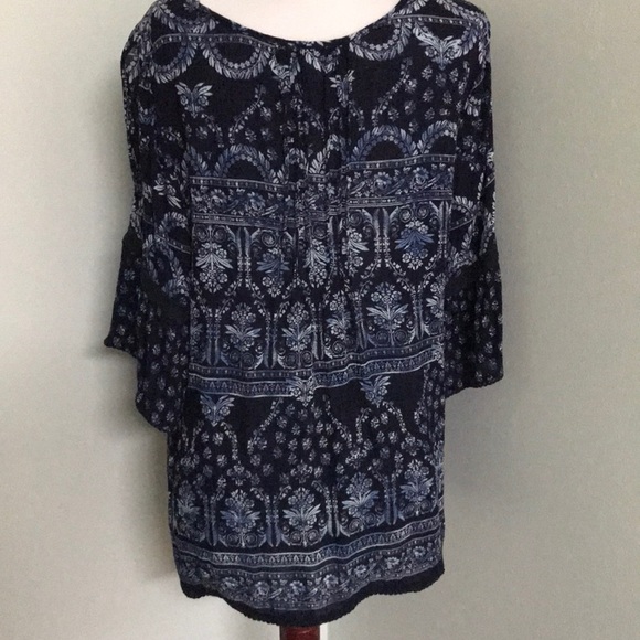 Bila cold-shoulder blue Boho top with bell sleeves - Picture 4 of 10